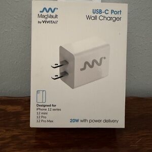 Vivitar MagVault USB-C Wall Charger - White